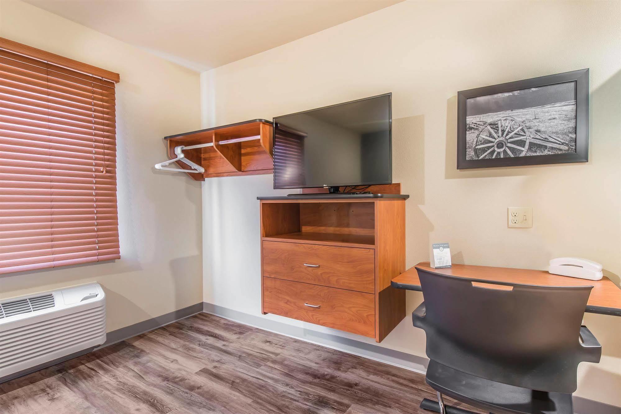 Econo Lodge Burlington Dış mekan fotoğraf